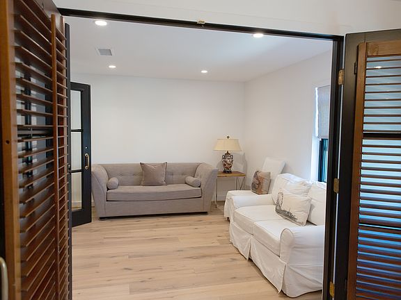 Bedroom 2, used as additional livingroom