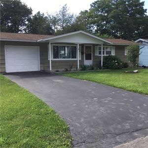235 Monticello Dr N, Syracuse, NY, 13205