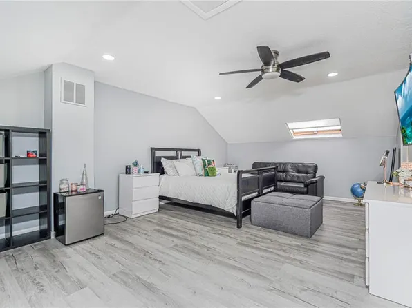 69 Rolling Hill Green image 24 of 30