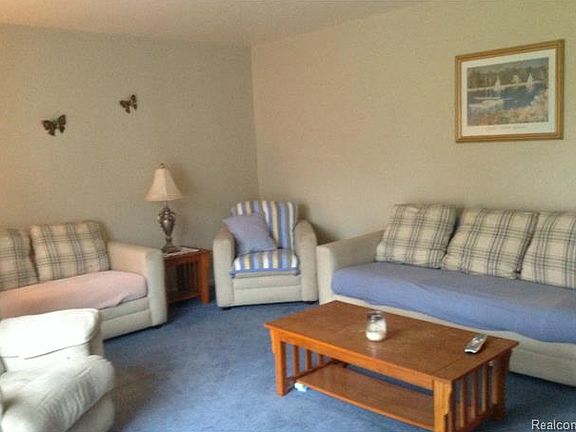 3rd image of 20202 Fenton St