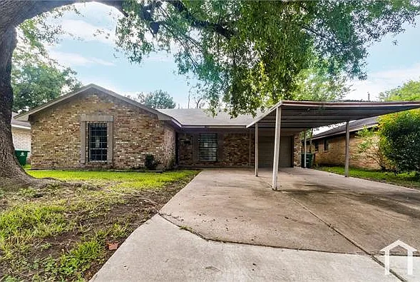3 bed, 1429 sqft, $1,600 — Photo 2