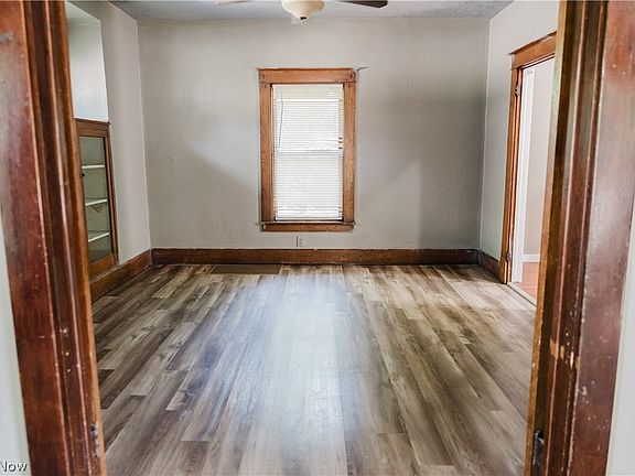 5th image of 932 Parkview Ave