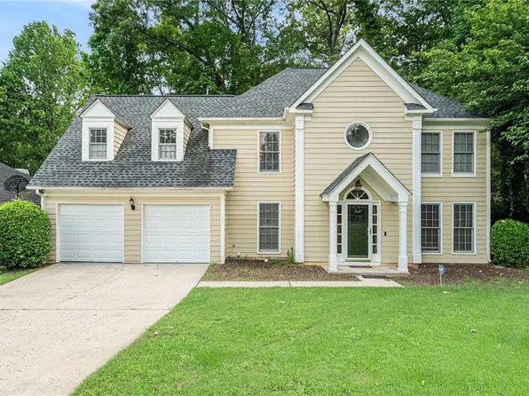 6895 Old Fox Trl, Stone Mountain, GA 30087