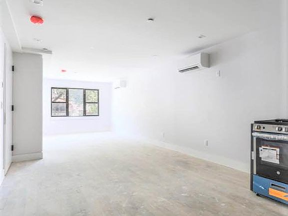 2nd image of 234 Quincy St #2A