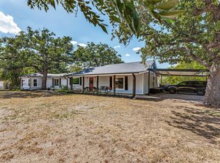 220 Ash Creek Dr W, Azle, TX 76020