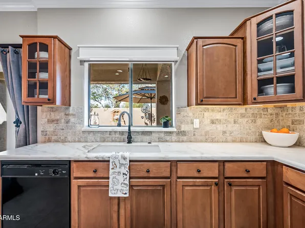 1048 E IRIS Drive, Chandler, AZ 85286