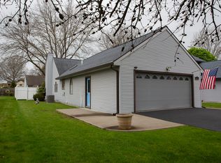 225 Loretta Ln, Vestal, NY 13850