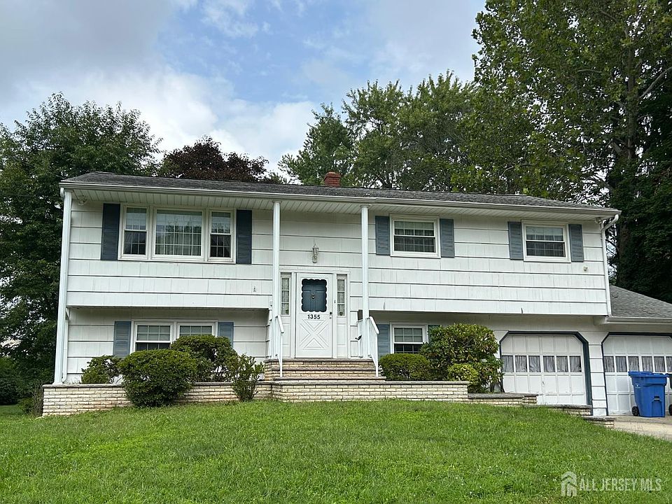 1st image of 1355 Joseph St