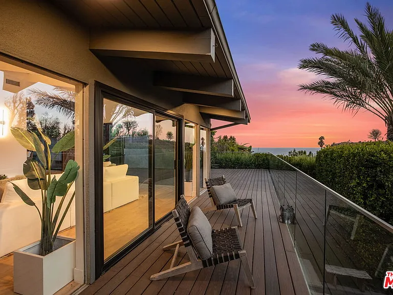 344 Arno Way — Photo 33