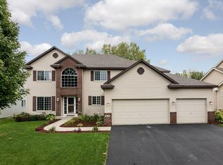 824 Forest Edge Dr, Jordan, MN 55352