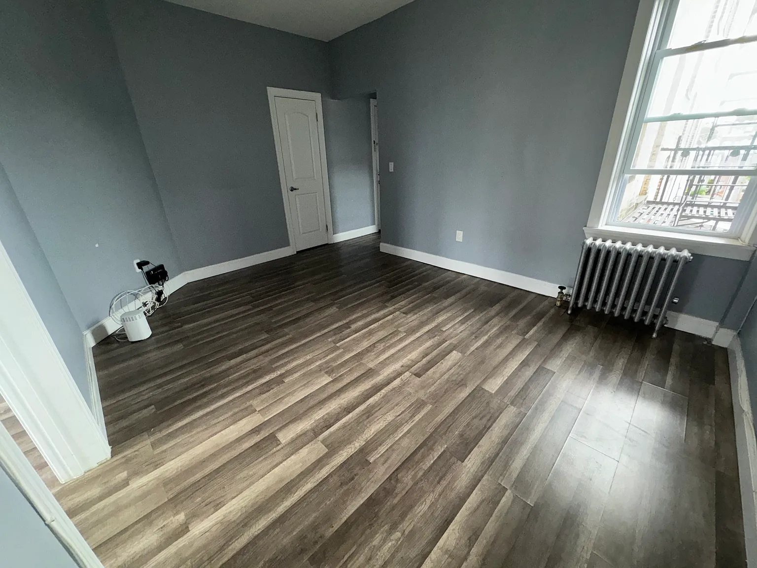 141 Duncan Ave — Photo 3