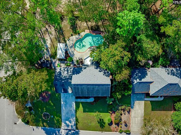 3rd image of 512 Meadowbrook Dr