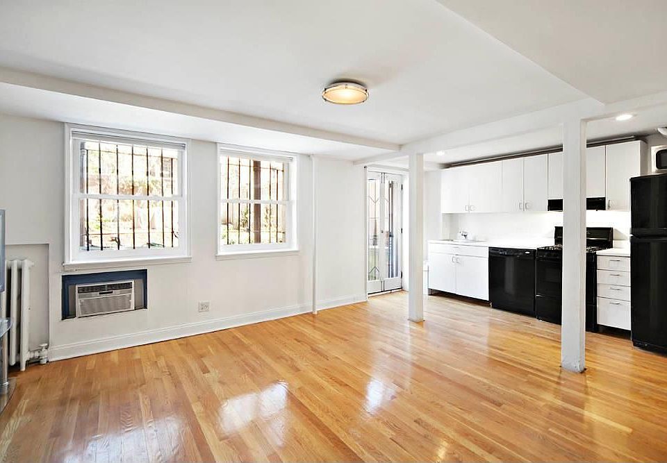2nd image of 239 Dean St