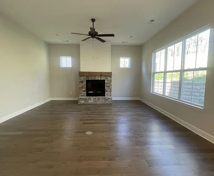3262 Denver Ln — Photo 10