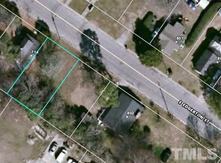 E Edgerton St, Dunn, NC 28334