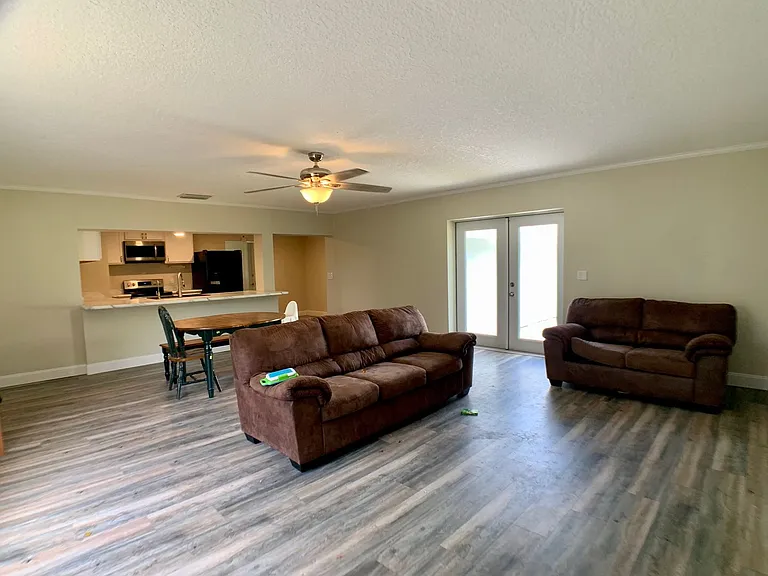 435 Sigsbee Rd — Photo 18