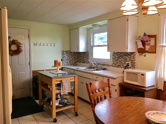 3rd image of 217 Rossler Ave