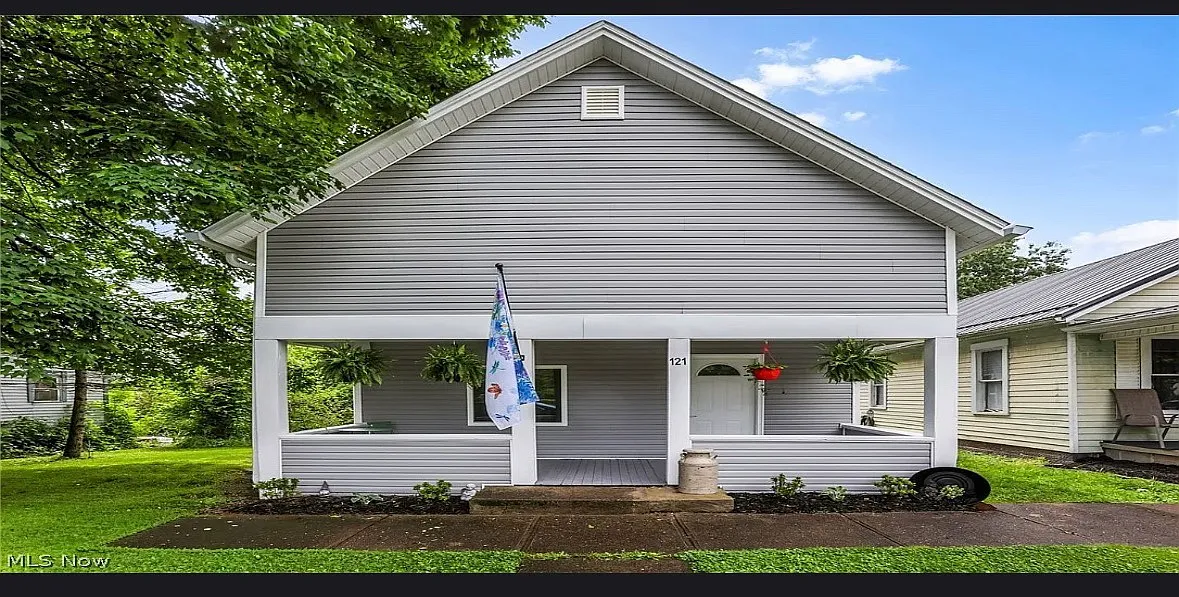 2 bed, 1068 sqft, $1,300 — Photo 1