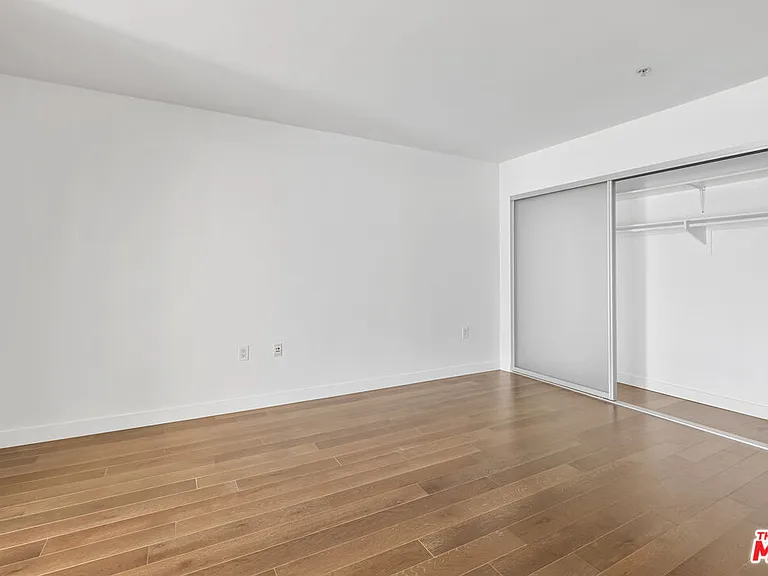 901 S Flower St #703 — Photo 7