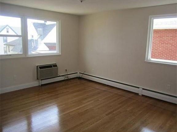 5th image of 12 Newbury Ave APT 4