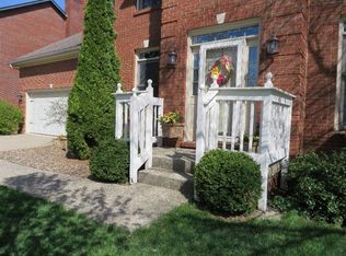 672 Rolling Creek Ln, Lexington, KY 40515