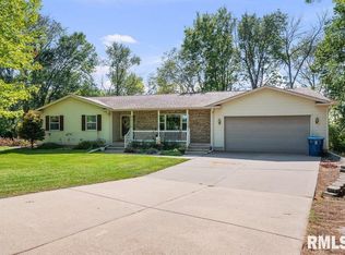 6203 116th St, Blue Grass, IA 52726