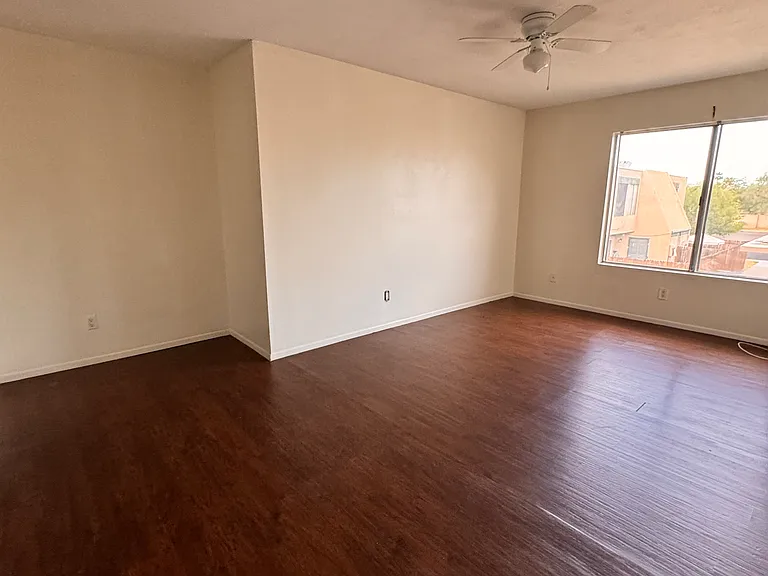 5925 W Townley Ave — Photo 6