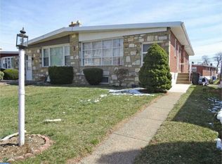9371 Hoff St, Philadelphia, PA 19115