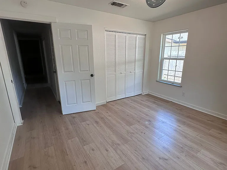 202 Red Oak Cir — Photo 27