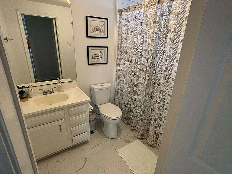 843 Poplar St — Photo 5