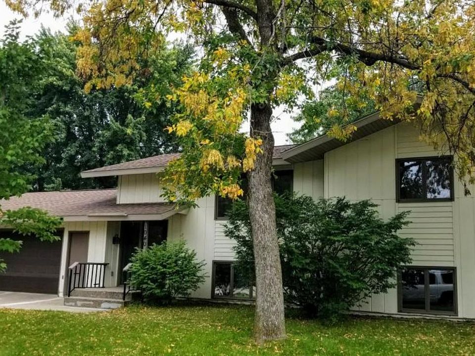 1st image of 1040 25th Ave N