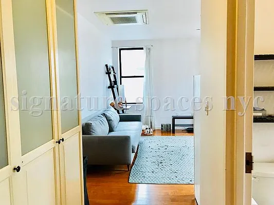 Rented by Signature Spaces NYC Corp | media 9