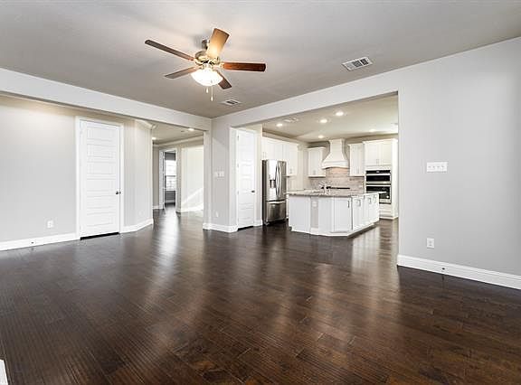 4th image of 299 Auburn Hills Dr