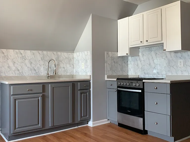 384 E 19th St #2 — Photo 1