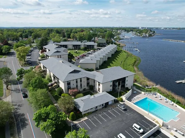 400 Narragansett Pkwy Unit North C 8, Warwick, RI 02888