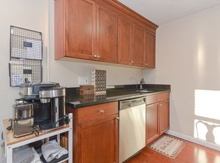 360 Neponset St UNIT 604, Canton, MA 02021