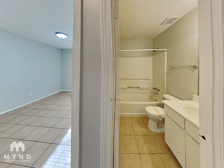 3535 Laurel Cv — Photo 7