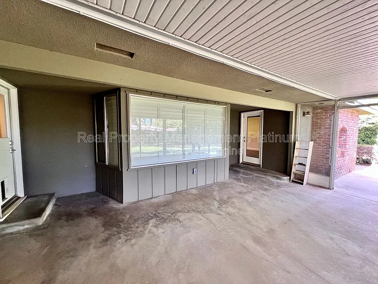 1111 W San Jose Ave — Photo 21