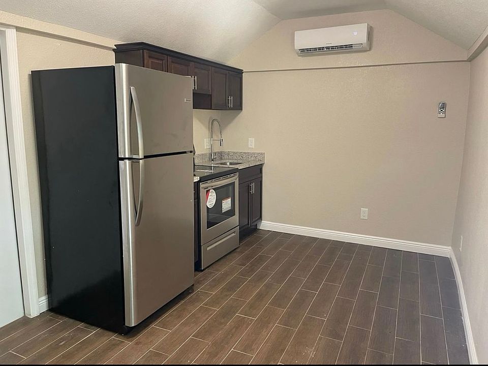 2nd image of 10611B Main St