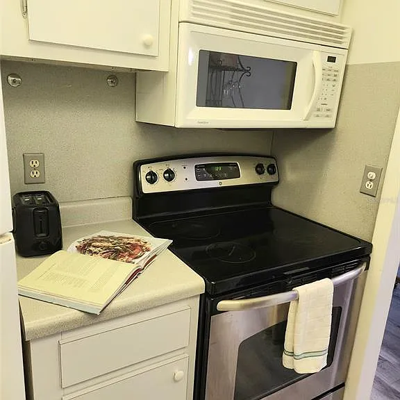 3249 Beneva Rd #204 — Photo 42