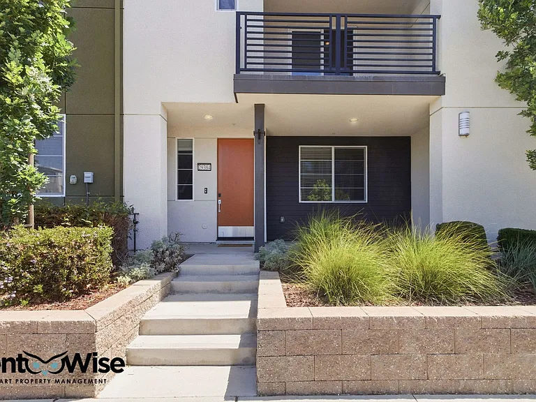 29384 Hub Ln — Photo 3