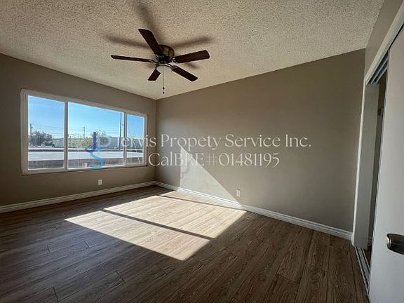 4th image of 4600 Santa Ana St APT 15