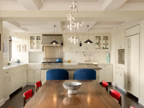 130 West 12th Street image 6 of 29