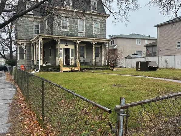 2172 Richmond Ter, Staten Island, NY 10302