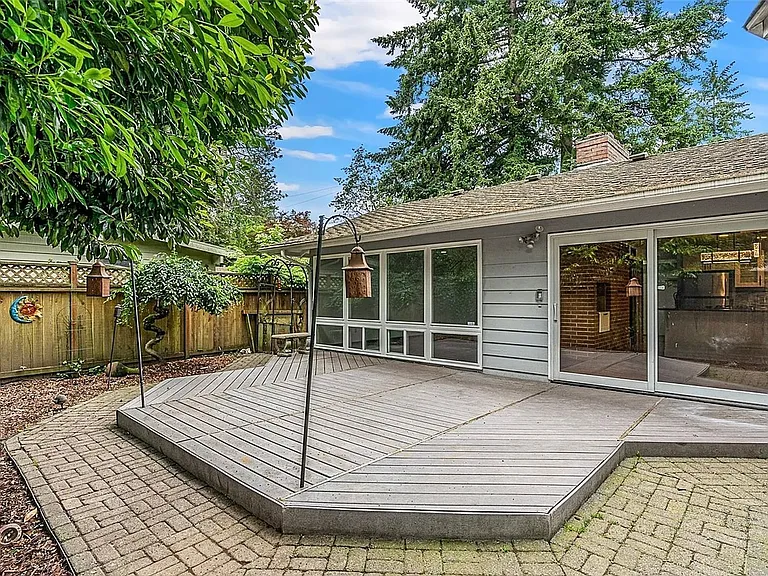 402 168th Ave SE — Photo 13