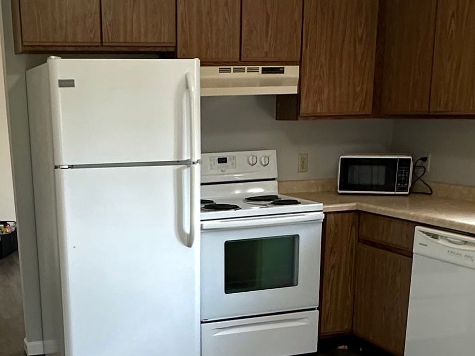 1st image of 4521 Fairfax St #4