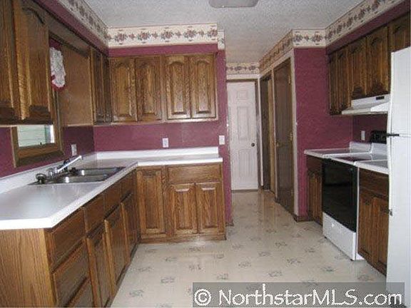 3rd image of 205 Russell Court