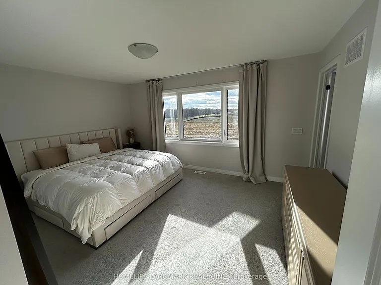 88 Freedom Cres — Photo 10