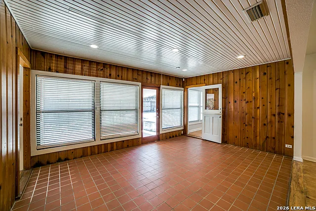 244 Halcyon Pl — Photo 20