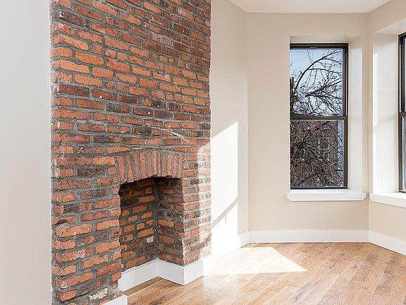 5th image of 383 Chauncey St APT 2L